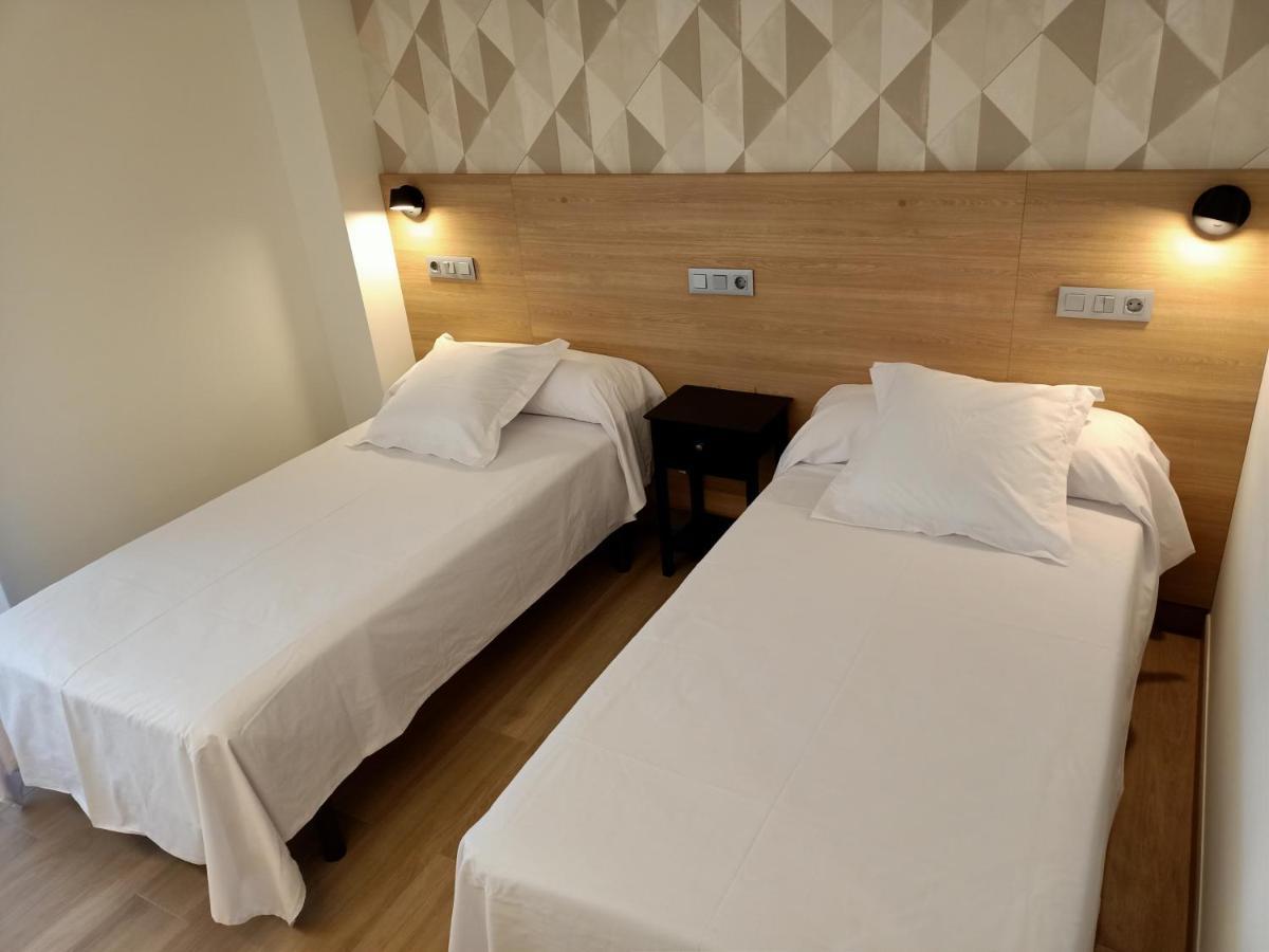 Albergue La Huella San Martin del Camino Εξωτερικό φωτογραφία