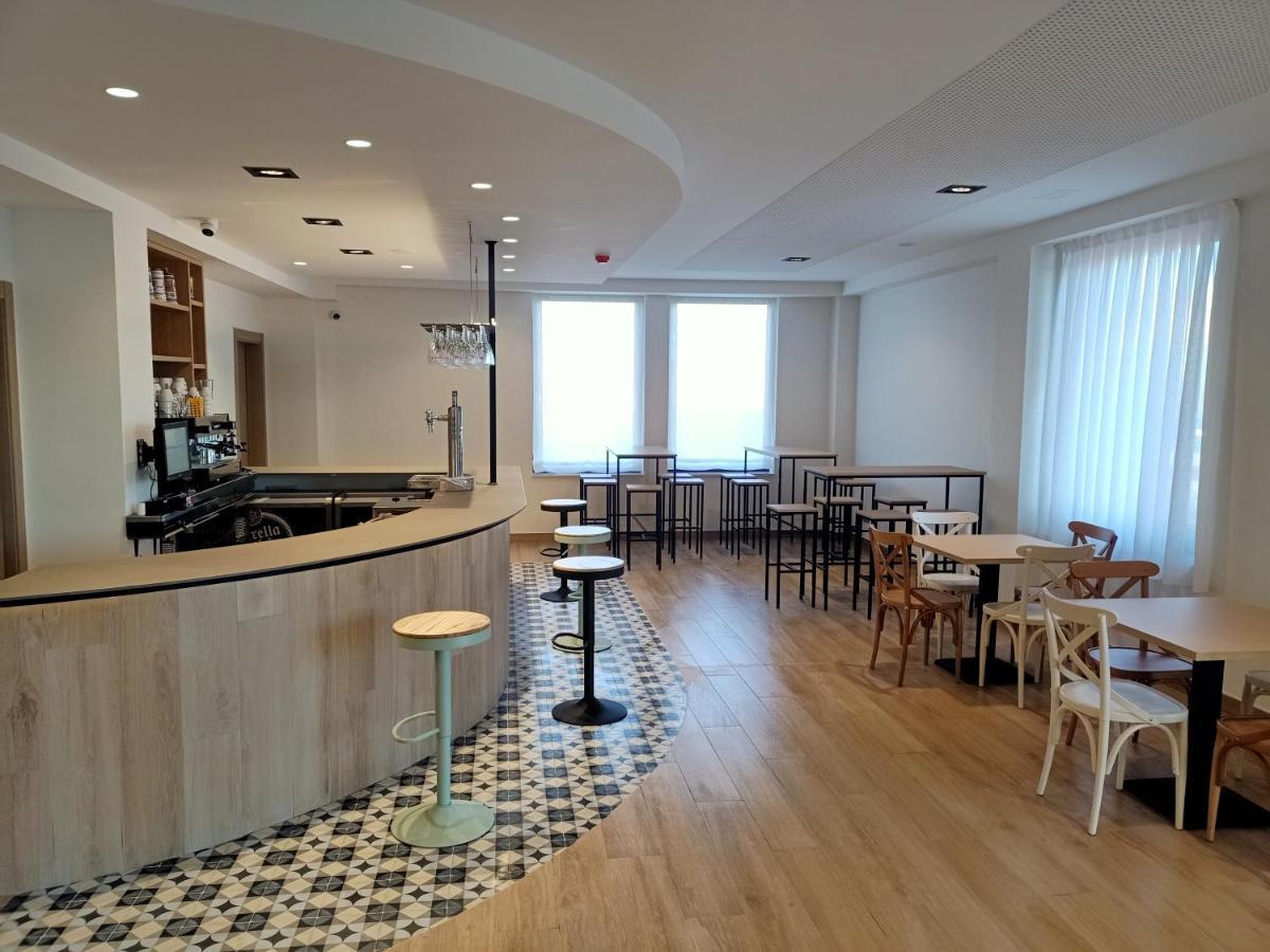 Albergue La Huella San Martin del Camino Εξωτερικό φωτογραφία